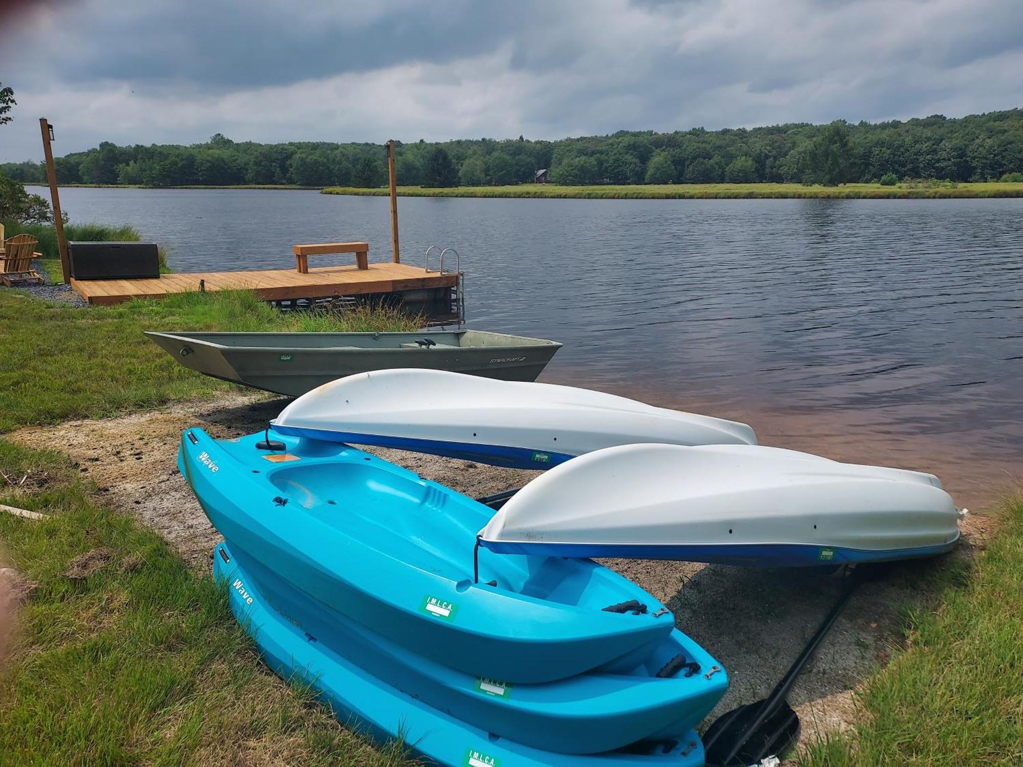 Poconos Brand New Lakefront Oasis 1 Acre, Hottub Gameroom Firepits Talk About Privacy Albrightsville
