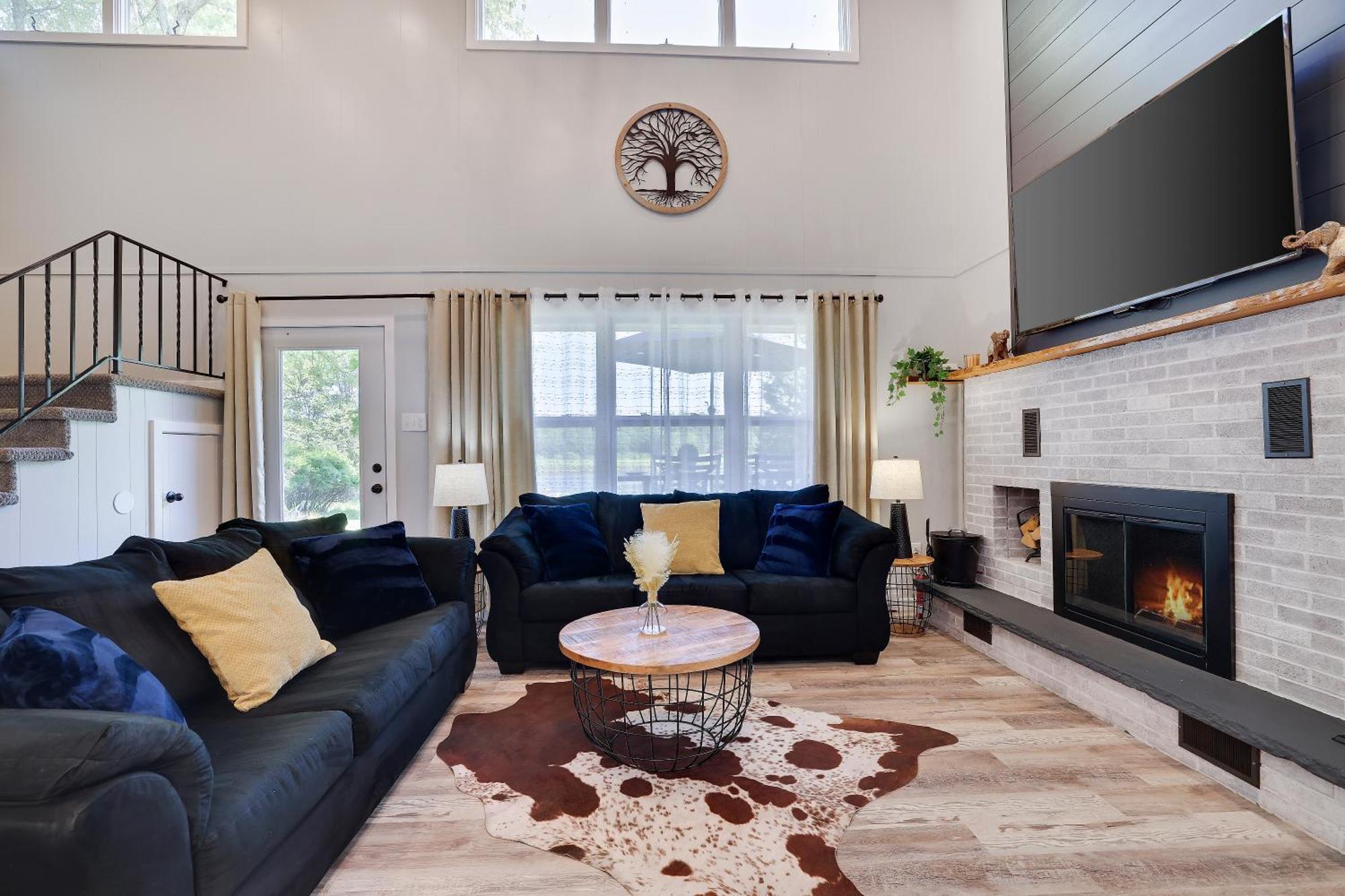 Poconos Brand New Lakefront Oasis 1 Acre, Hottub Gameroom Firepits Talk About Privacy
